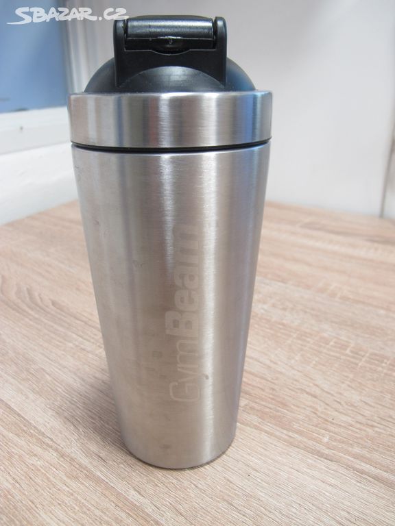 Shaker o objemu 0,75 l,  stříbrná -nabídka 0598