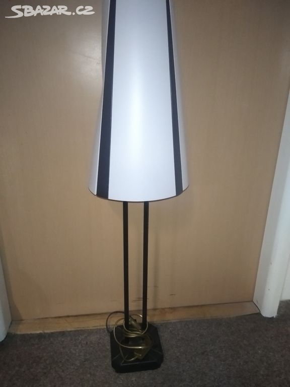 Prodám retro stojací lampu Vistofta - Ikea B0604