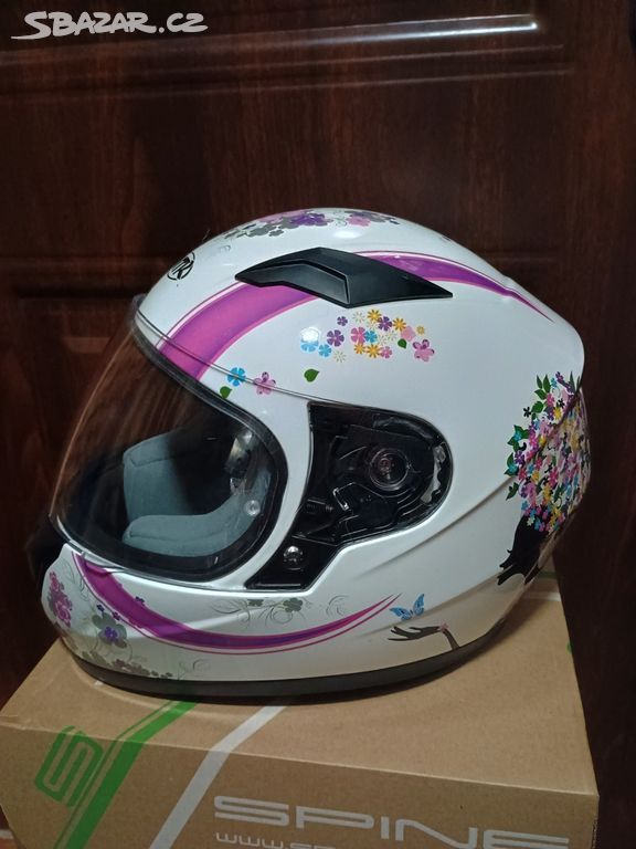 Prodám novou dívčí helmu na motorku MTR v.47-48cm.