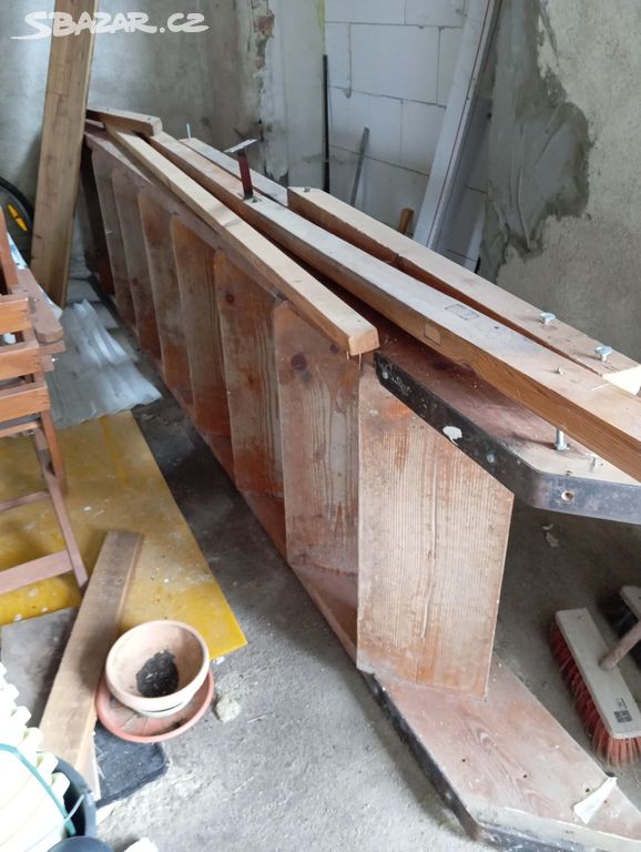 Dřevěné schody+zábradlí