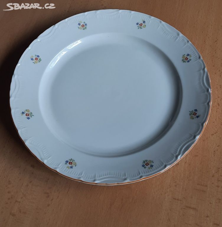 Servírovací talíř z porcelánu firmy Thun