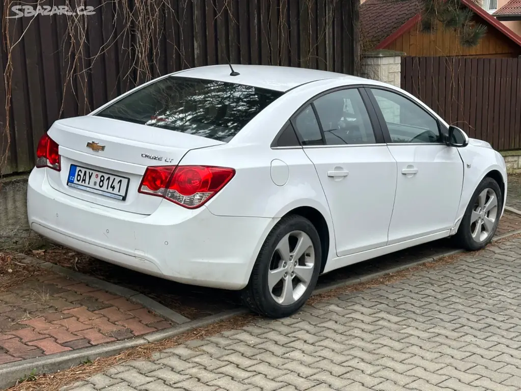 Chevrolet Cruze 2.0 Diesel AUTOMAT motor kouří - fotka 3