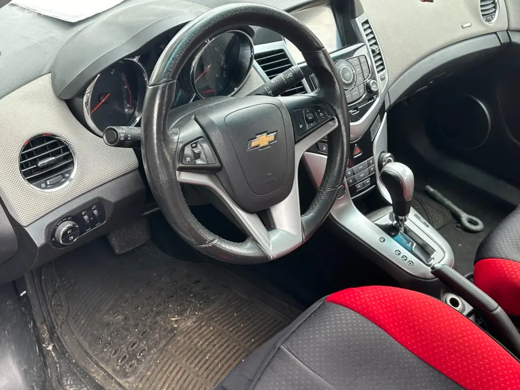 Chevrolet Cruze 2.0 Diesel AUTOMAT motor kouří - fotka 5