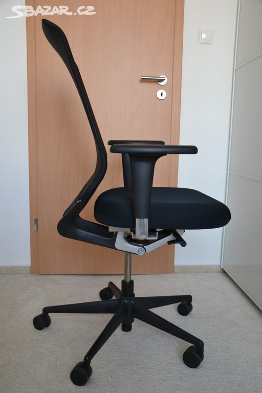 Kancelářská židle - Vitra MedaPro pc 19700,-