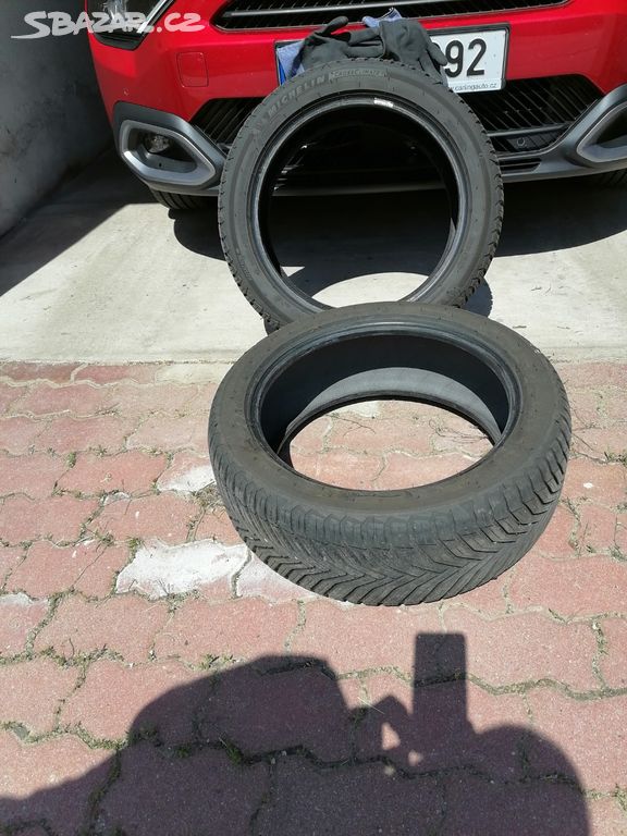 Celoroční pneumatiky 225 45r17