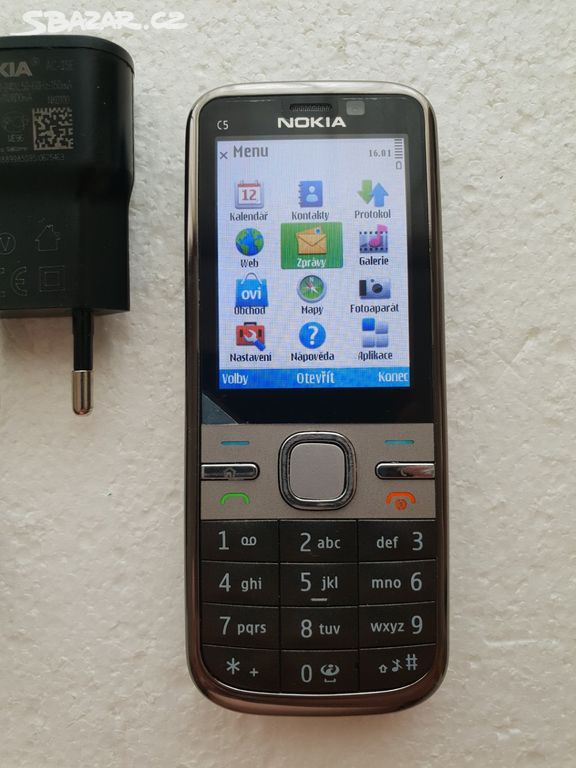 Nokia C5-00 české menu