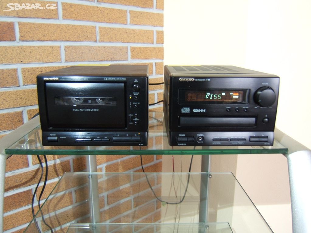 Nabízím tape deck +CD Onkyo CR-185 , Plně funkční.