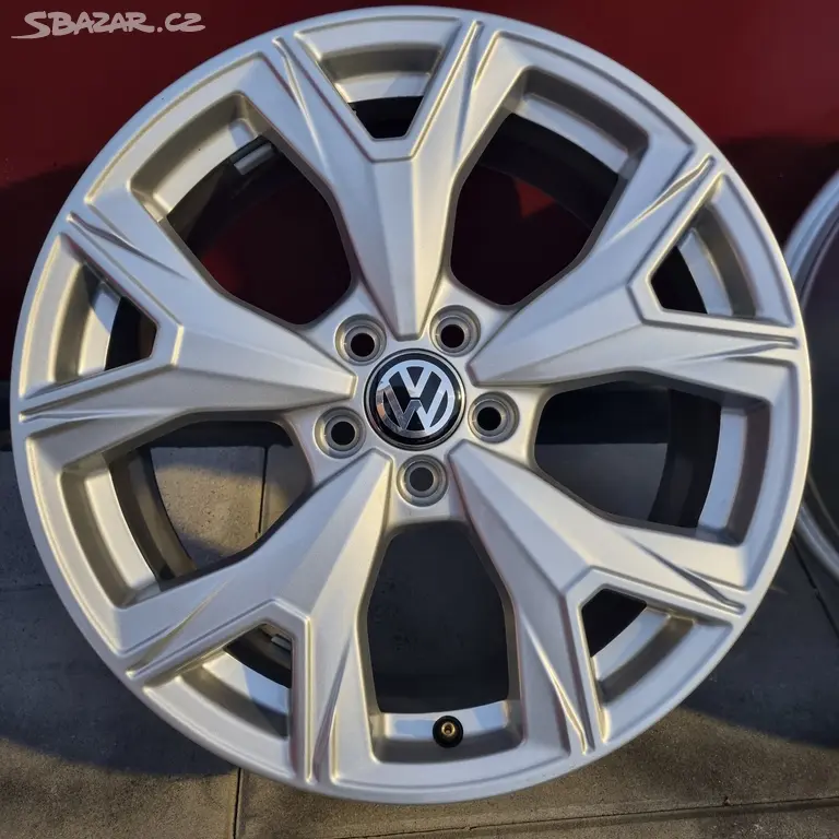 Náhled: 17"ZÁNOVNÍ ALU DISKY 5x100 ORIG VW T-CROSS + POLO