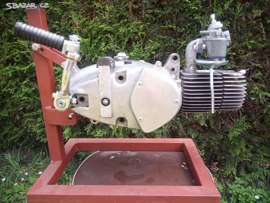 Motor Jawa 50