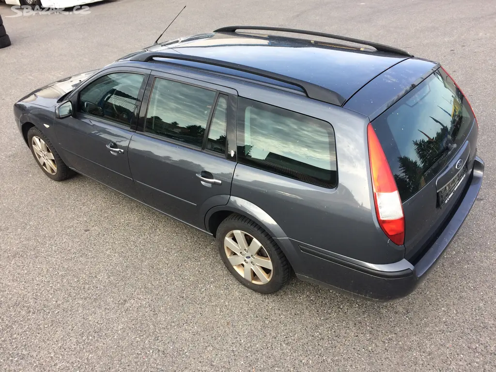 Ford Mondeo kombi 2.0 TDCI Ghia na náhradní díly - fotka 2