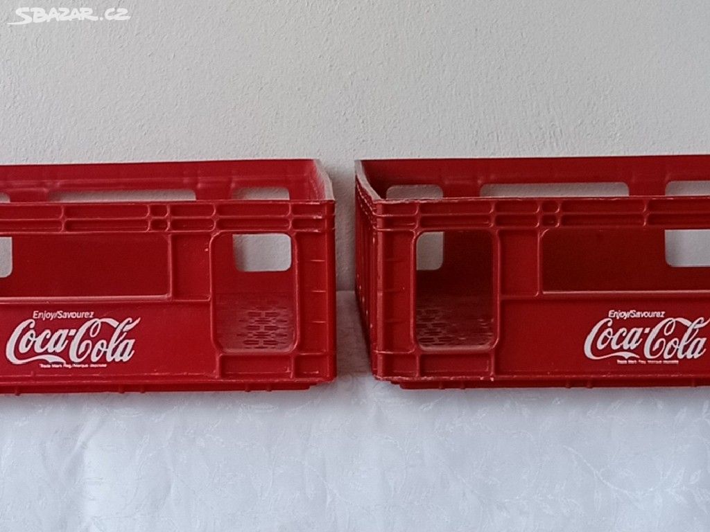 Coca Cola - červená plastová přepravka - 2 kusy