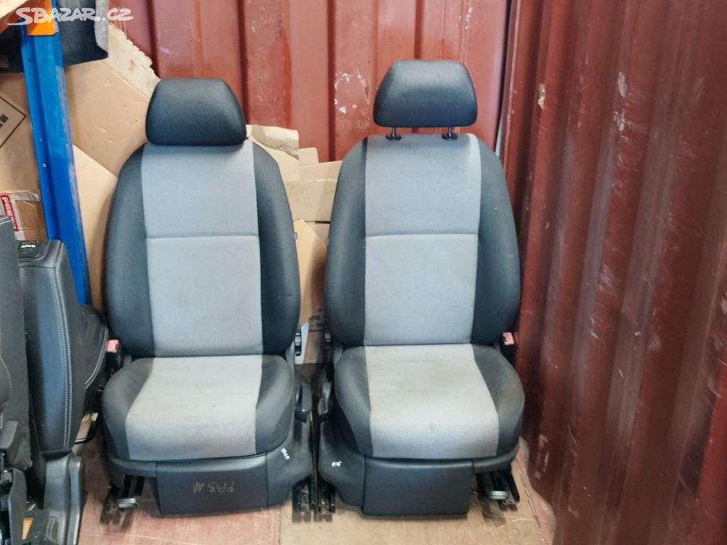 Škoda Fabia II sedačky