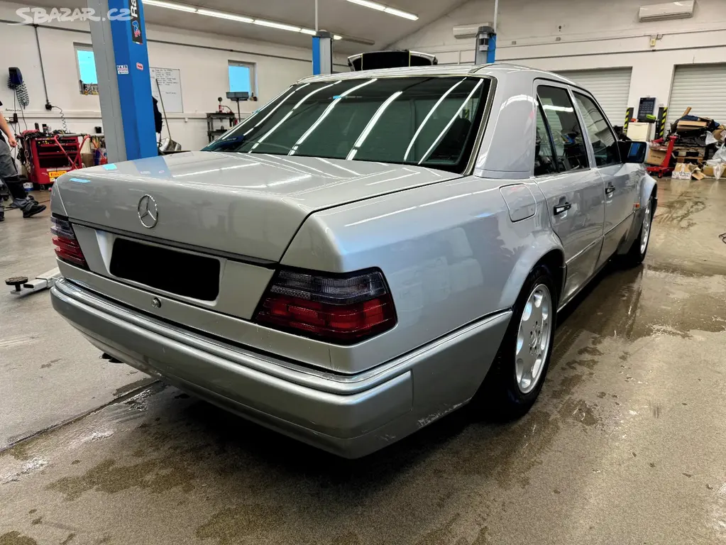 Mercedes-Benz 500E W124 - fotka 6