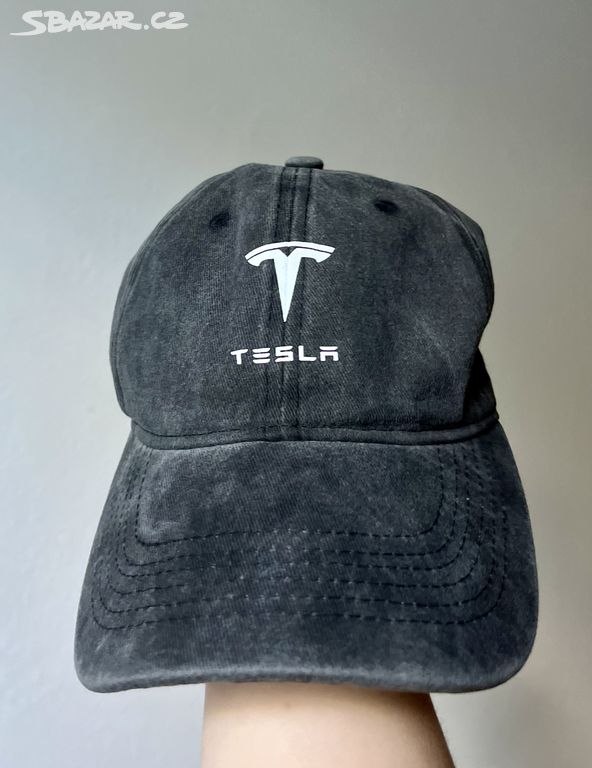 Nová kšiltovka - Tesla