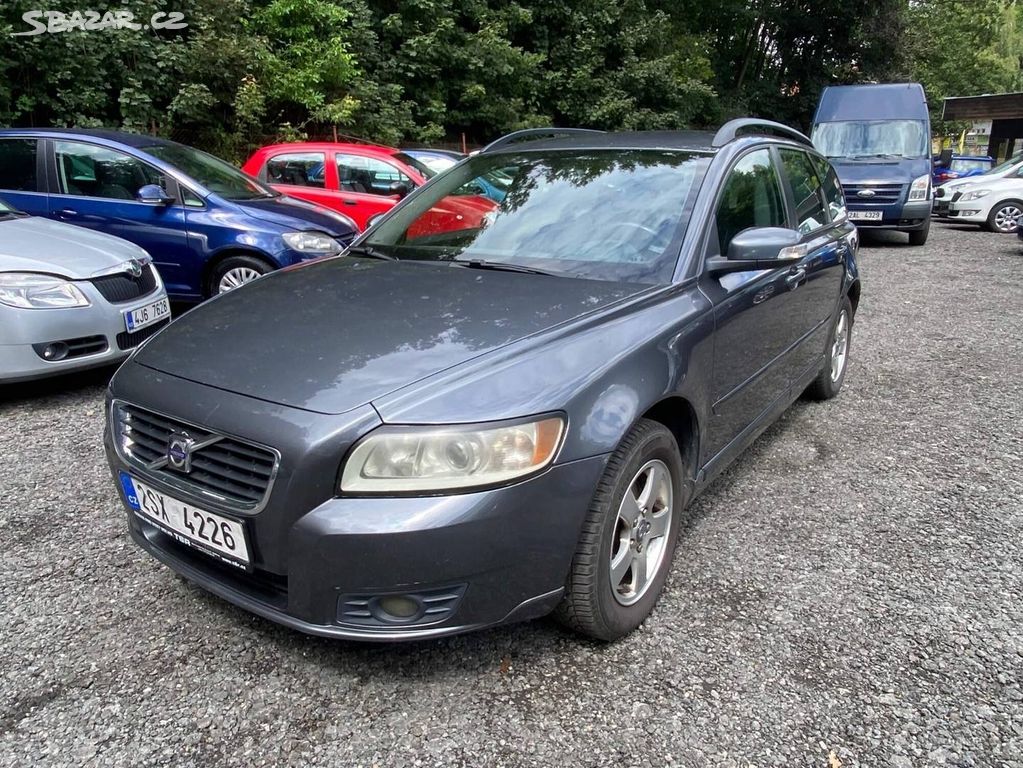 Volvo V50 Combi 1.6D 80kW tažné klima kůže senzory