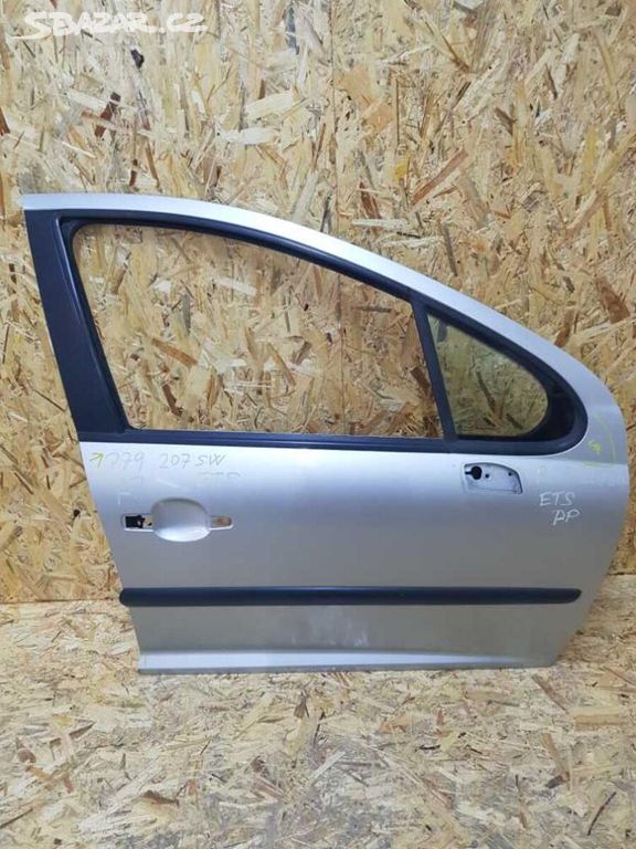 Dveře pravé přední Peugeot 207 Šedá ETS lakovaná č