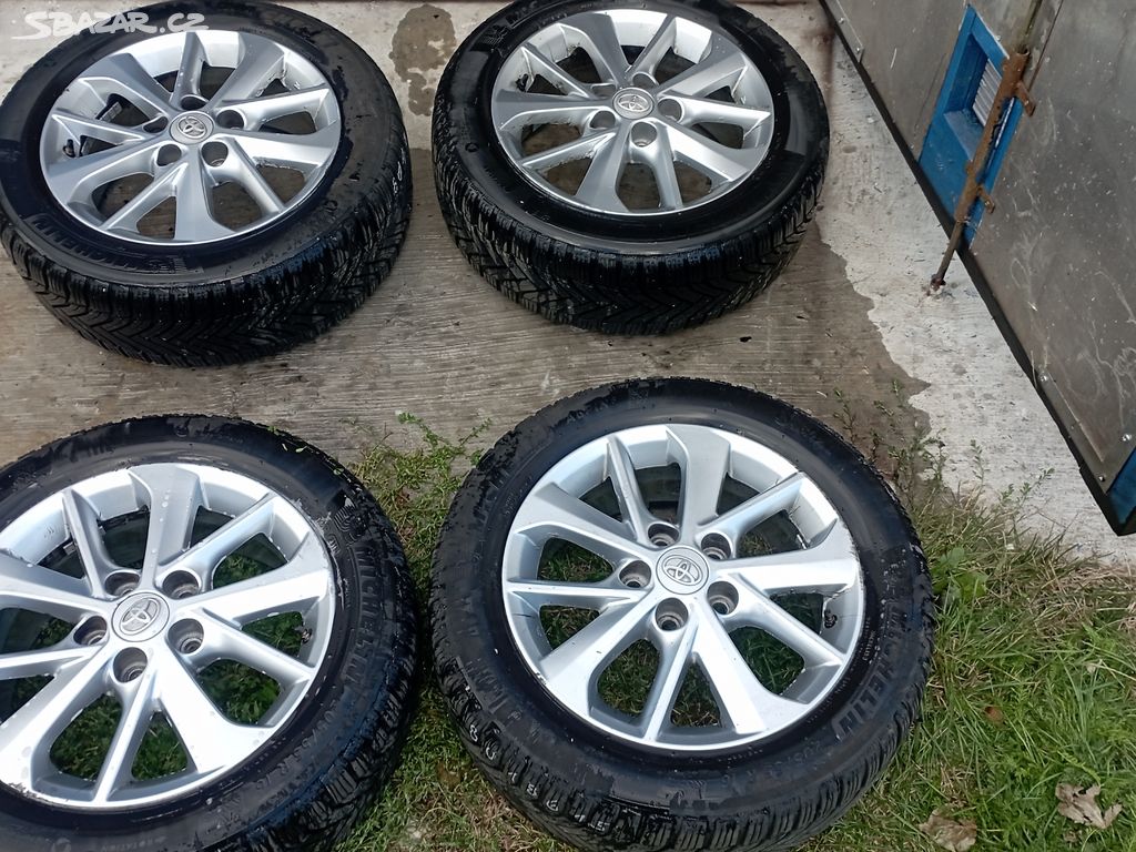 Zimní komplety Toyota 205/55 R16