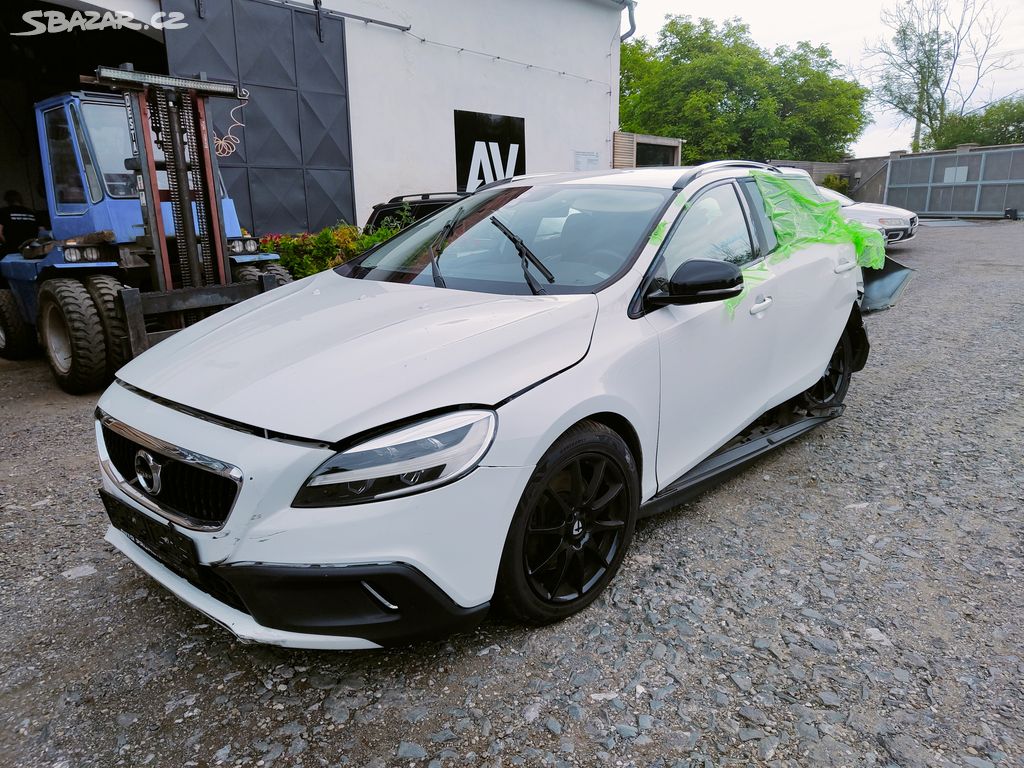 Volvo V40 CC 2,0 T4 AWD 140kw - Náhradní díly