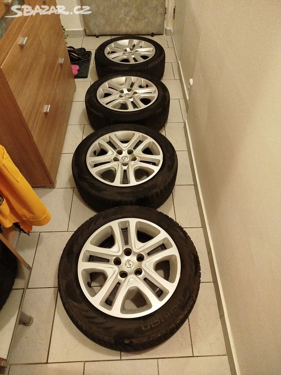 Zimní sada R16 Nokian WR D3 5x105 včetně Tmps.