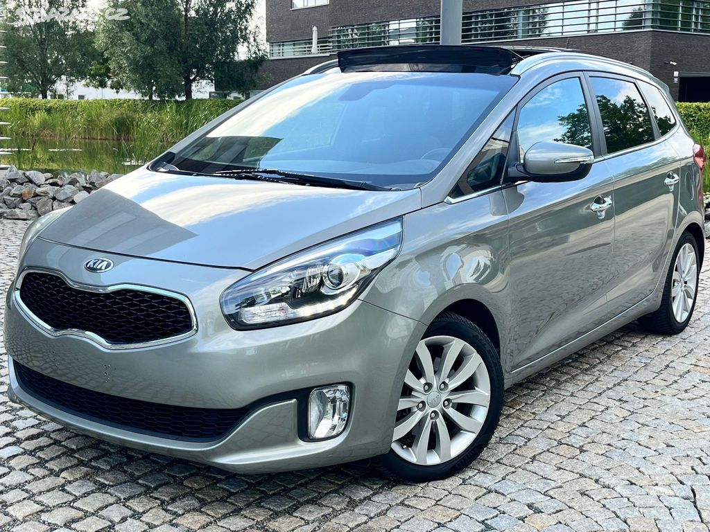 Kia Carens, 1.7CRDi 7MÍST 100KW LED KAMERA