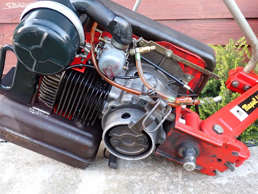 vari motor 5HP + řidítka s hrazdou, plně funkční