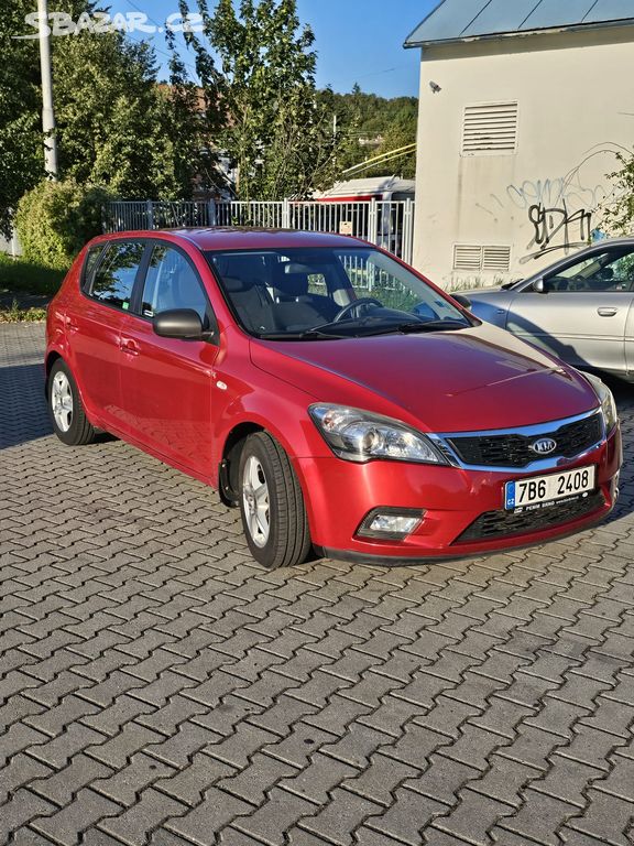 Osobní automobil Kia cee'd kombi