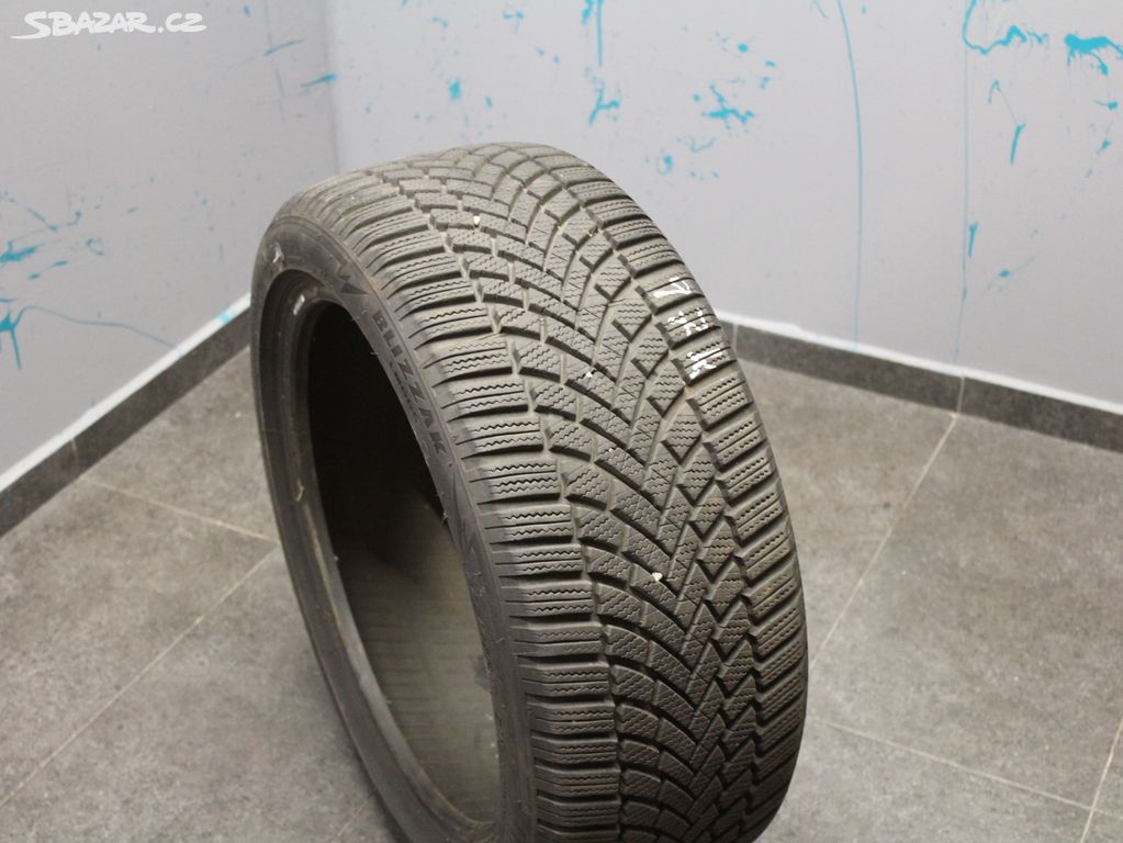 97K Zimní 1ks pneu Bridgestone 225/45/17