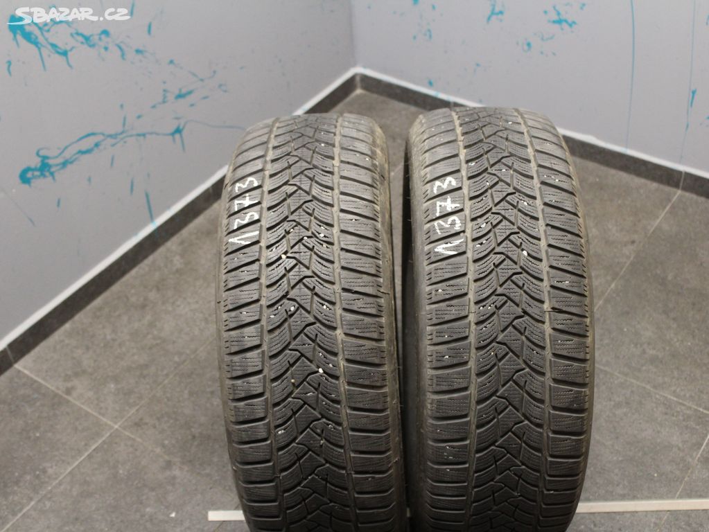 Z1373 Zimní 2ks pneu Dunlop 215/60/16