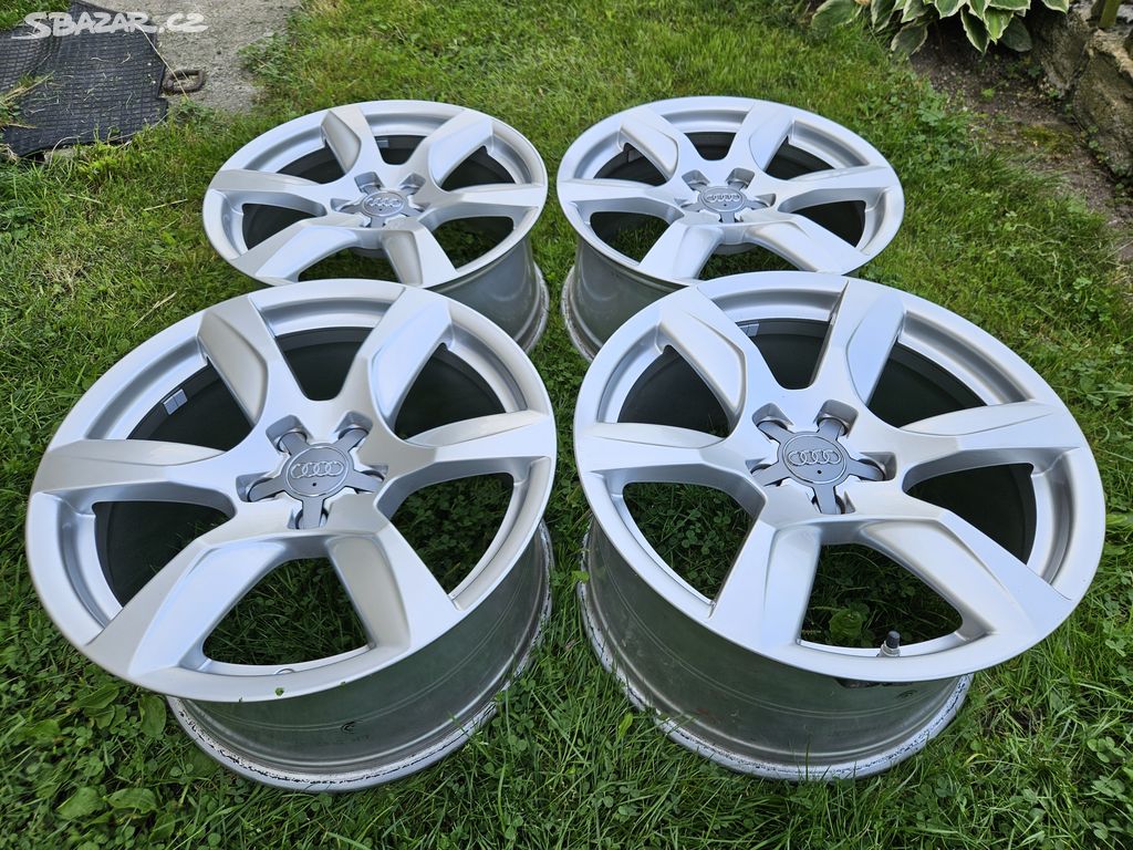 Zánovní - 18" 5x112 AUDI R8 originální ALU disky