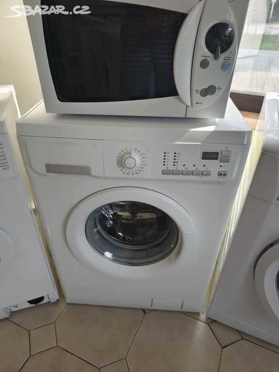 Pračka slim Electrolux EWS10410W