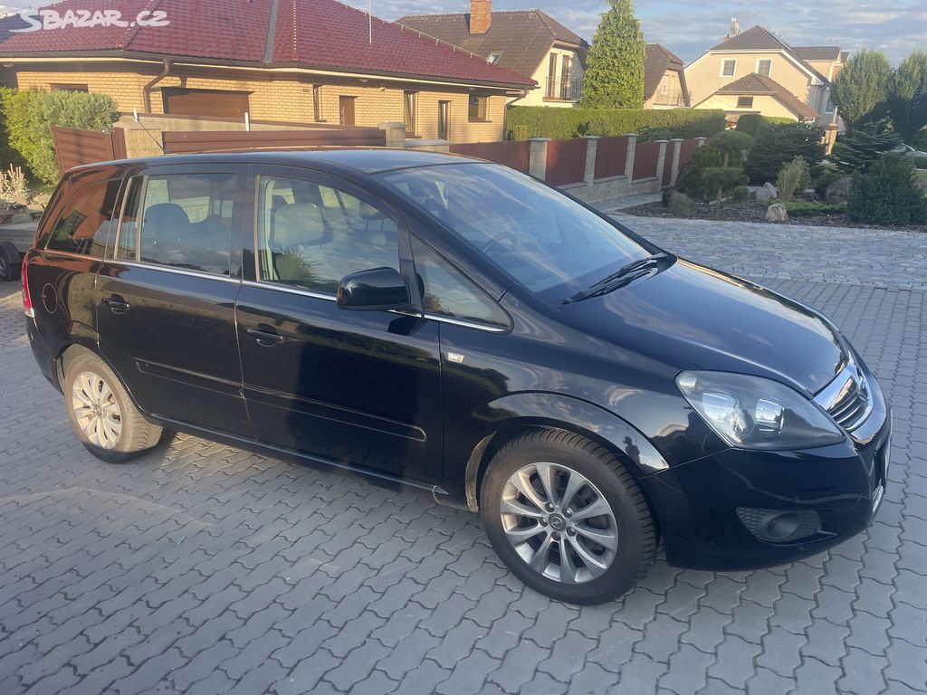 Opel Zafira 2.2 i, 7 míst , Facelift, Serv. knížka