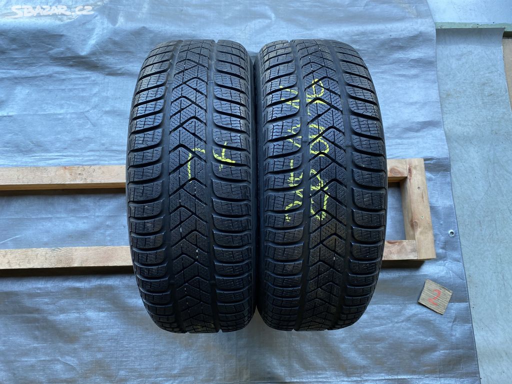 215 60 16 Pirelli, pneu zimní, 2ks