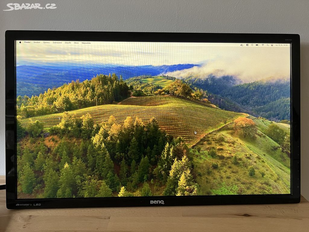 FullHD monitor Benq 27 placů