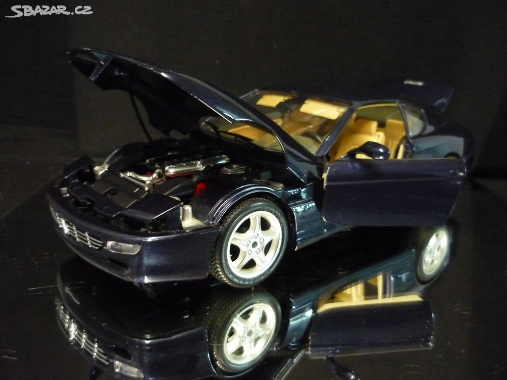 Ferrari 456 GT tmavě modré Bburago 1/18