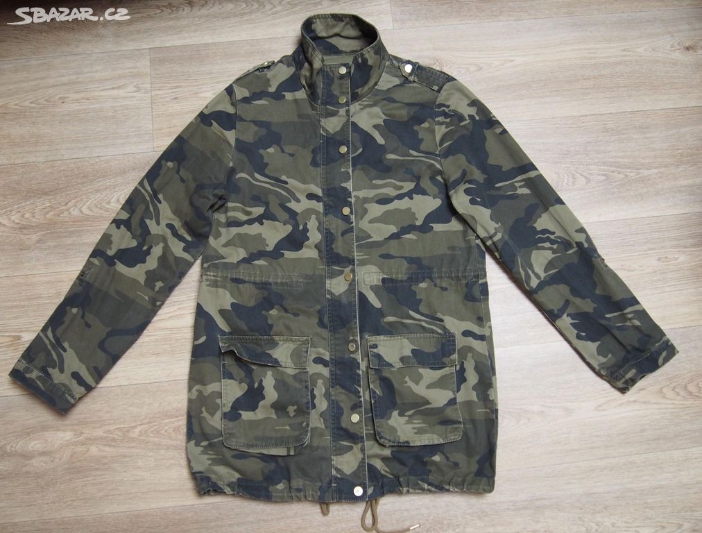 maskáčová bunda, parka Stradivarius vel.38/M