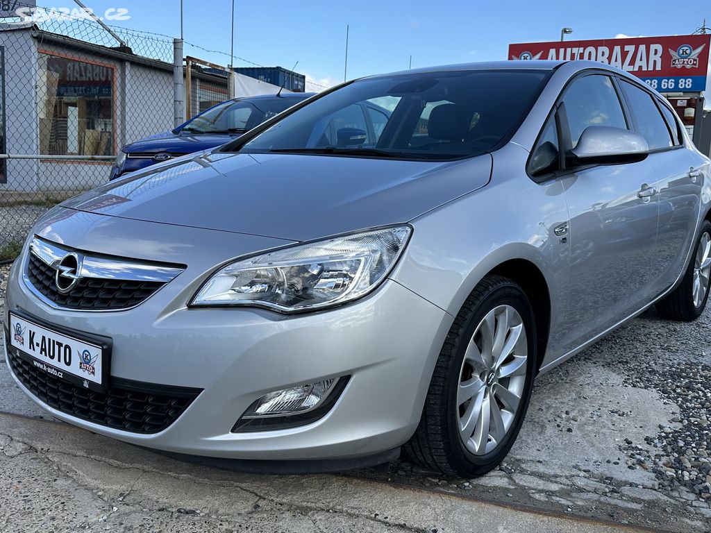 Opel Astra 1.4T 103kW ALU,Tempomat