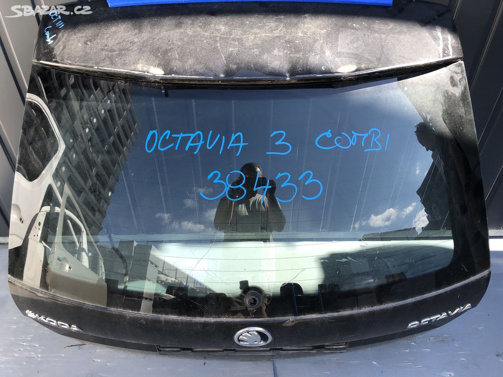 PRODÁM SKLO PÁTÝCH DVEŘÍ OCTAVIA 3 COMBI 38433