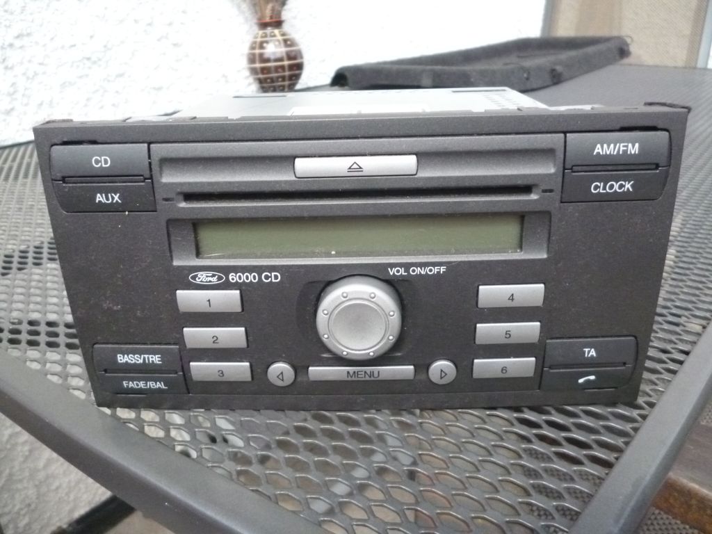 FORD Focus - autoradio s CD