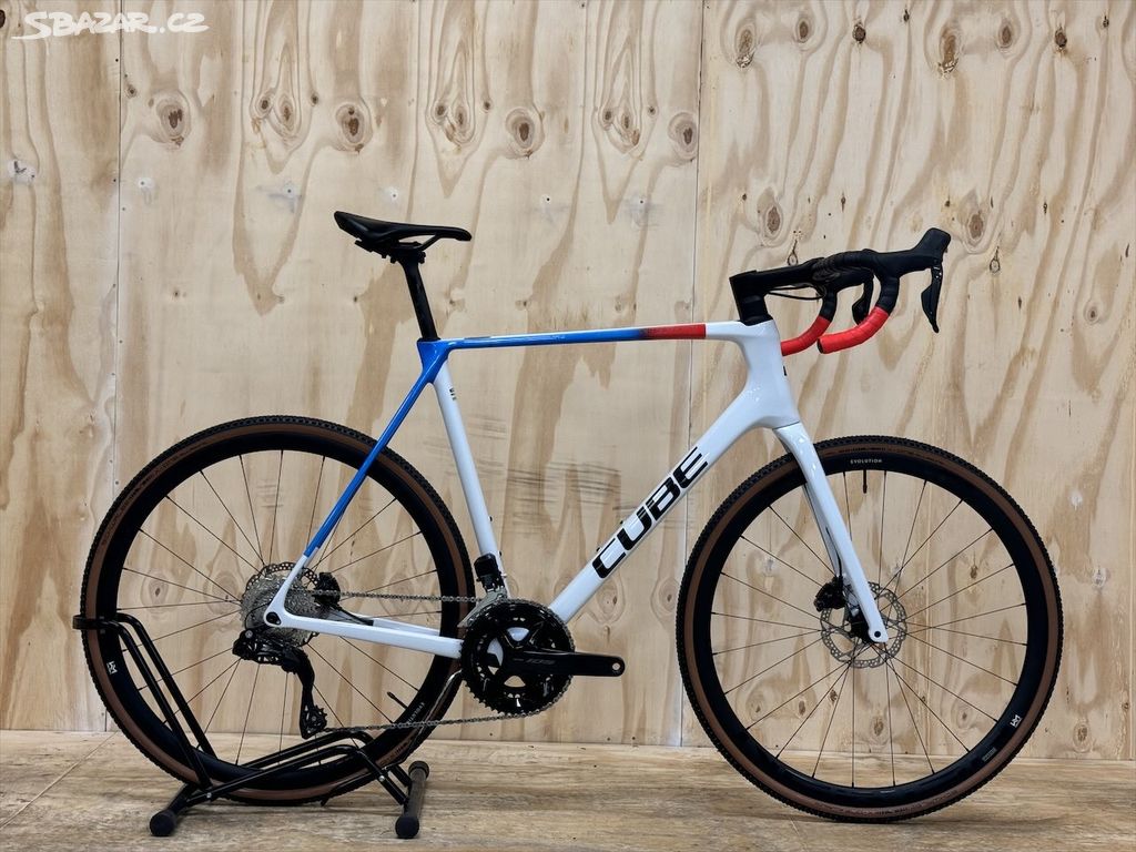 Cube Cross Race C62 SLX 28 palců cyklokros 105 DI2