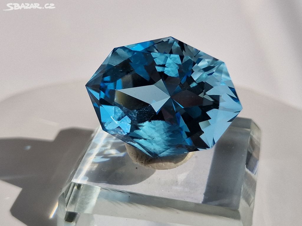 Sbírkový kámen - modrý topaz 47,5 karátů