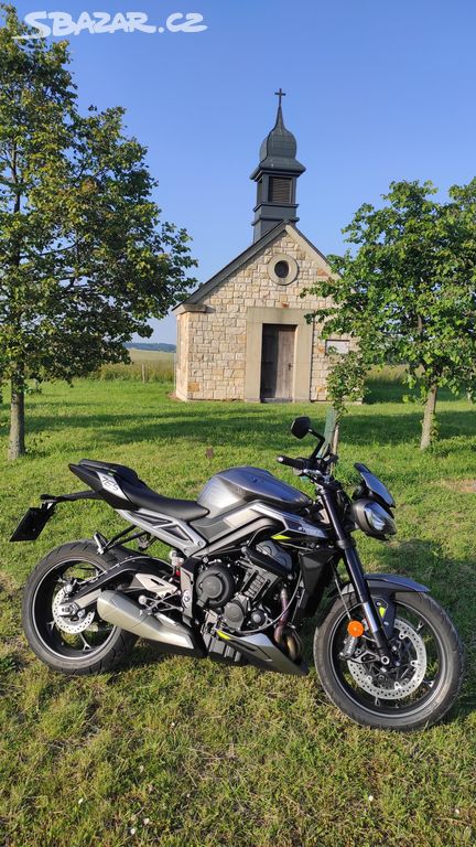 Triumph Street Triple 765R-Novy model