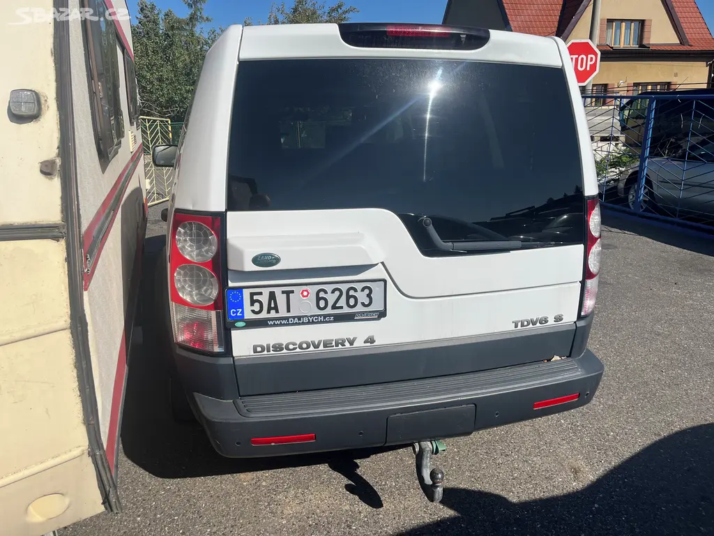 Land Rover Discovery 4 3,0 155 kW koup. v ČR 1.maj - fotka 4