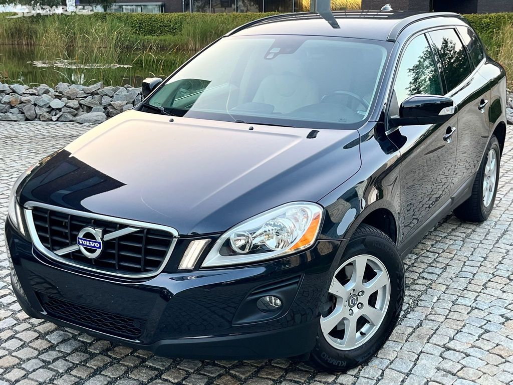 Volvo XC60, 2.4 5V 4x4 1.MAJITEL MANUÁL