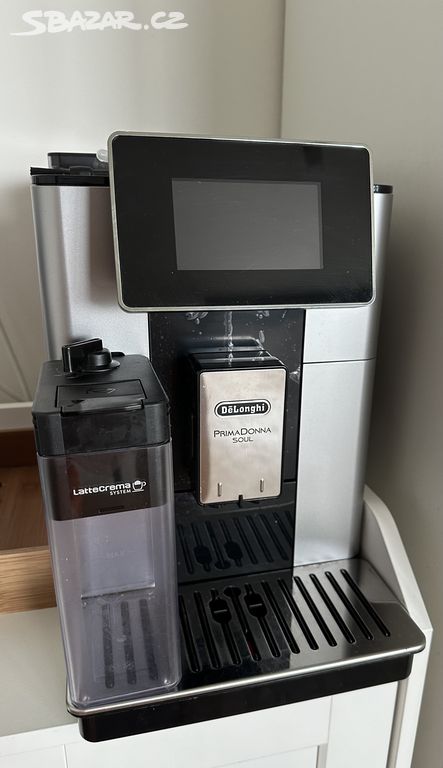 Kávovar DeLonghi ECAM