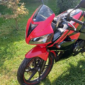 Obrázek k inzerátu: Honda CBR 125