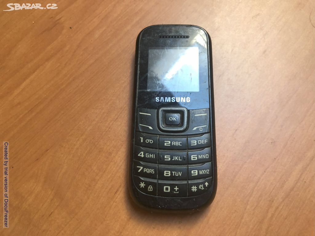 Mobilní telefon Samsung GT E1200