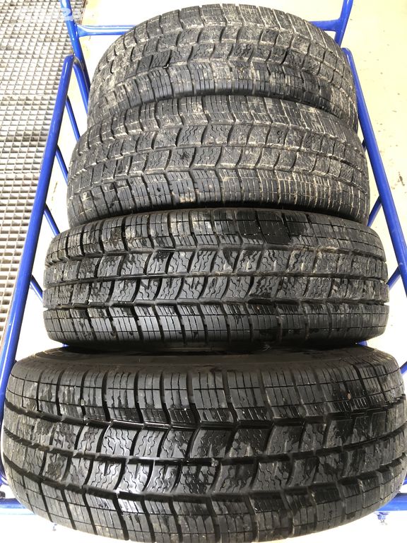 Celoroční zátěžové pneumatiky 215/65 R16 C