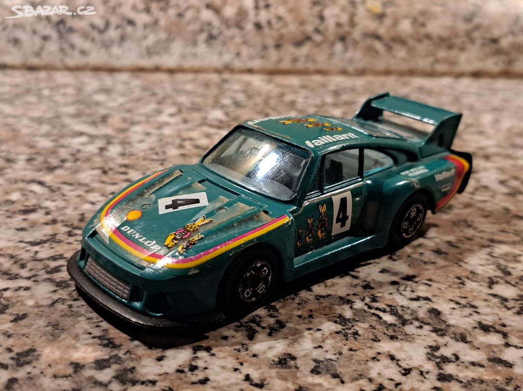 Model Porsche 985 TT Vailant od Bburago