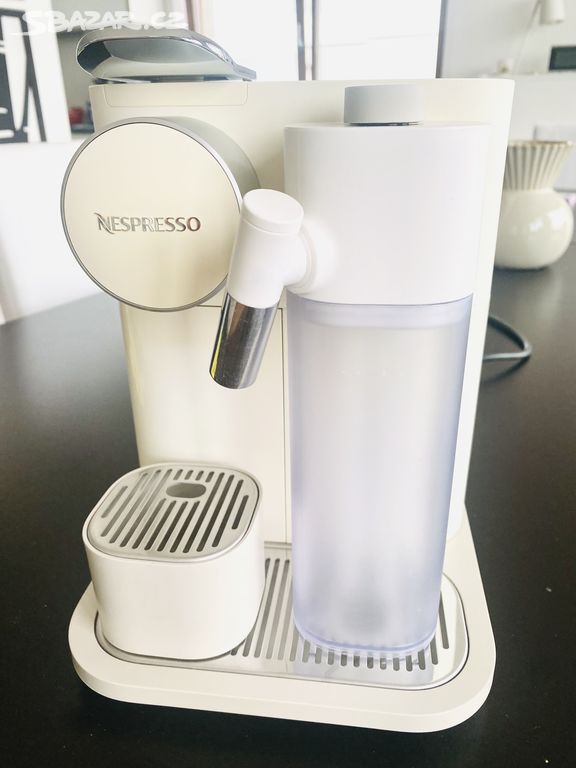 Kávovar Nespresso DeLonghi Gran Latissimma White