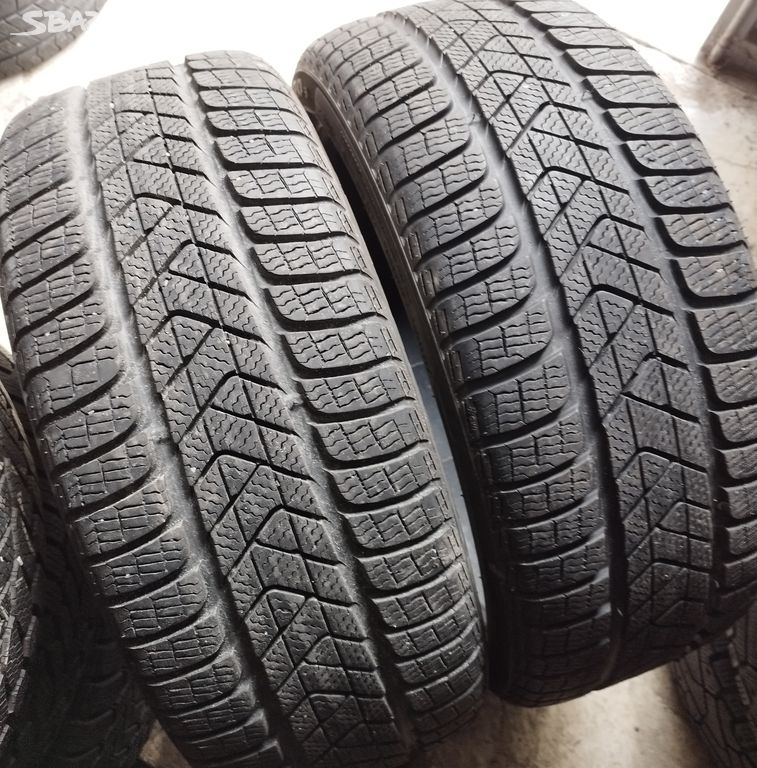 2 ZIMNÍ PIRELLI 225/40 R19 - PERFEKT. STAV